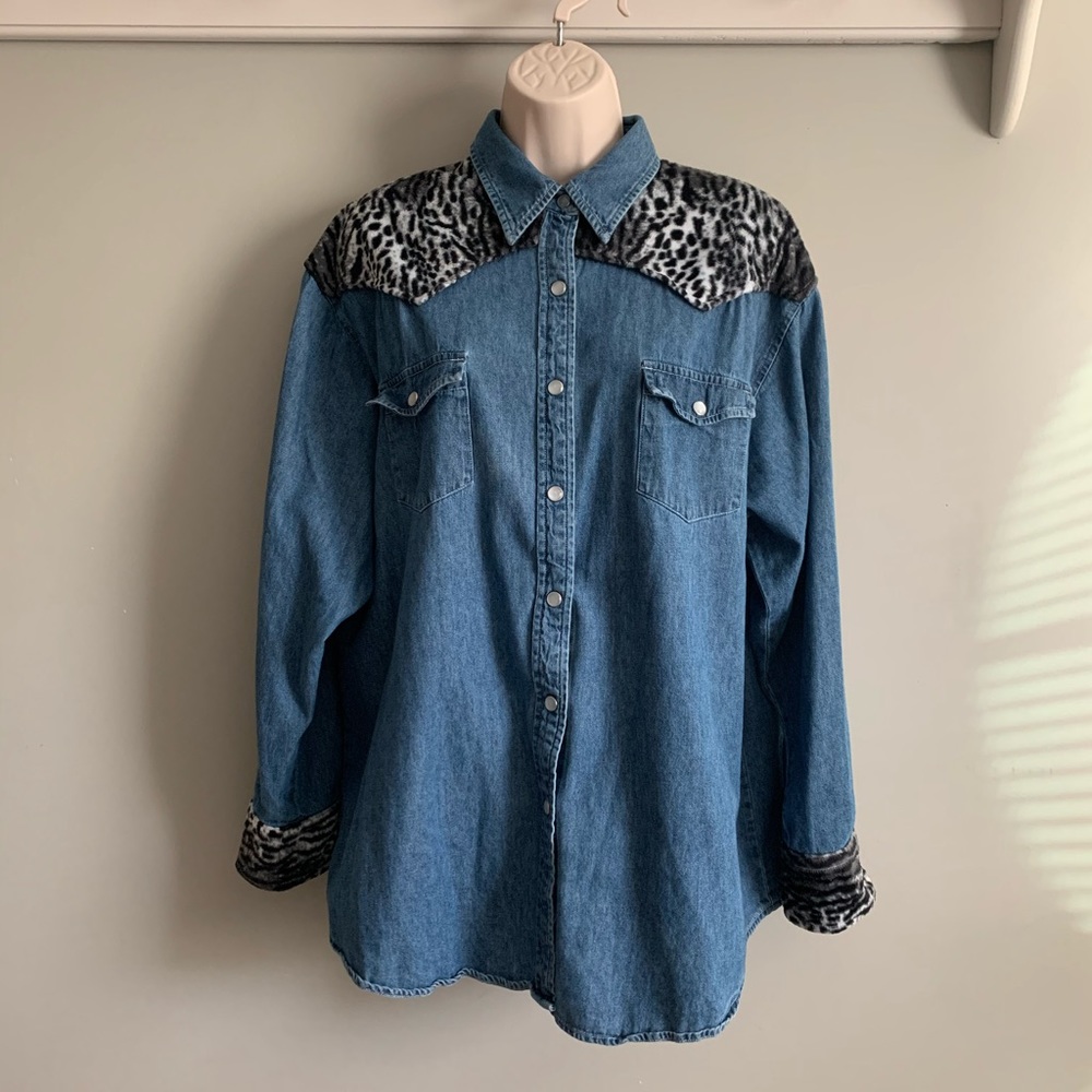 Denim shirt long sl snap front animal print fur